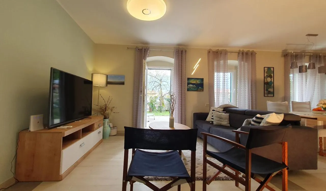 Apartment Amalija With Terrace & Private Parking Rijeka Croatia