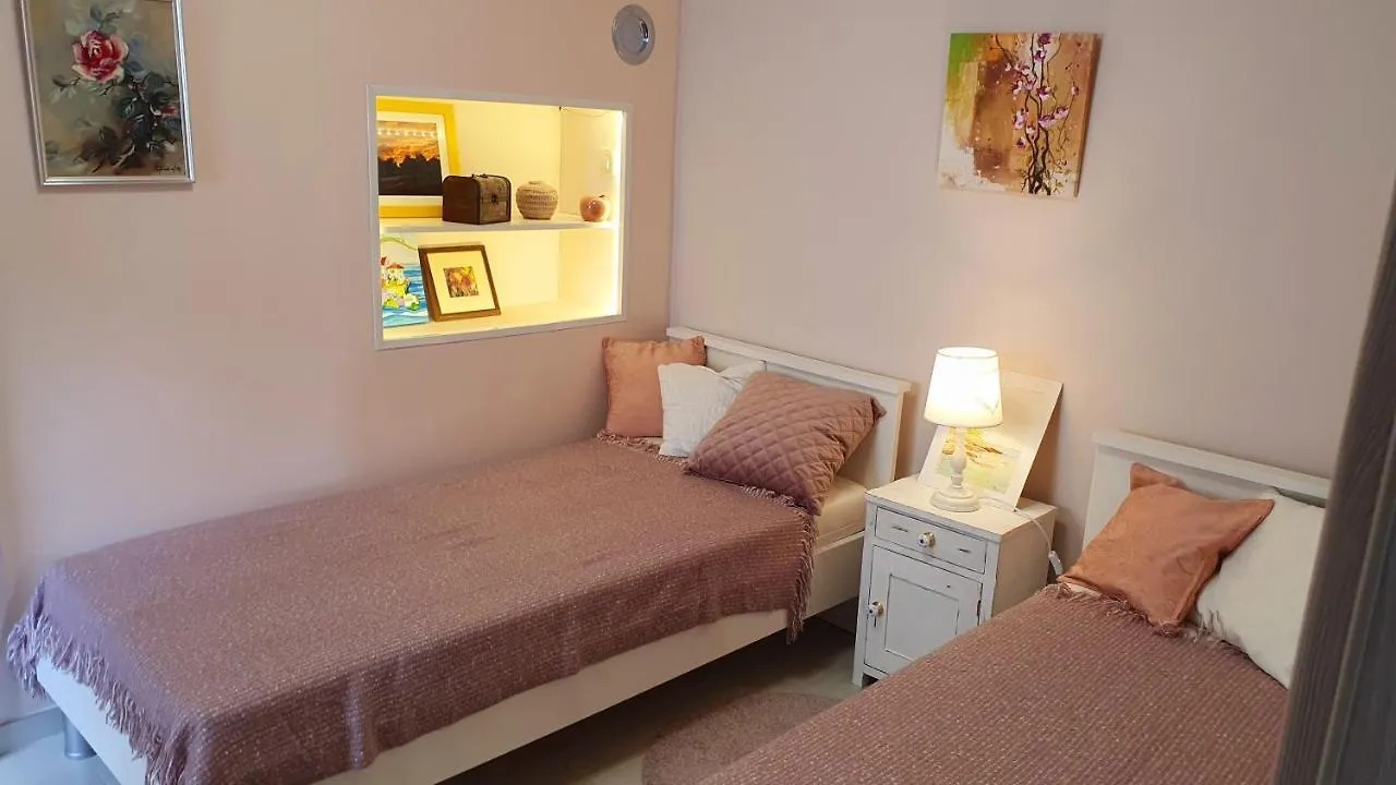 Apartment Amalija With Terrace & Private Parking Rijeka